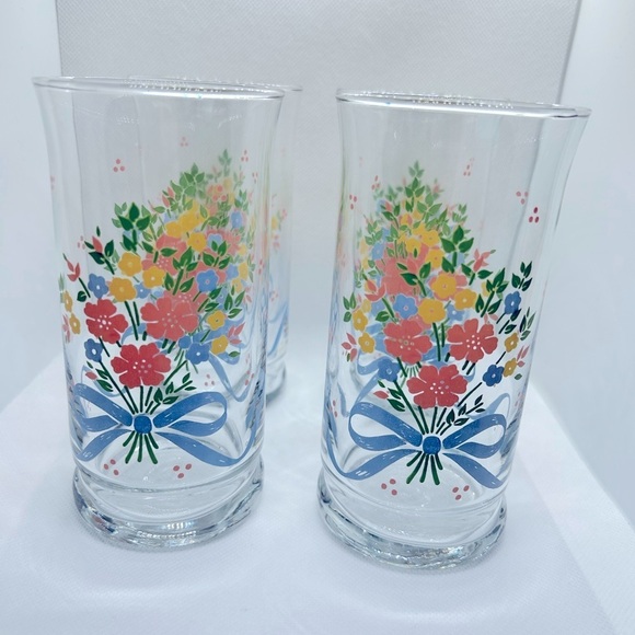 Gorgeous nostalgia set of 4 vintage LSTC 1988 drinking glasses- spring bouquet - Picture 5 of 7